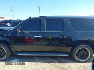2013 Cadillac Escalade ESV Luxury with VIN 1GYS3HEF4DR156436, listed as a IAAI auction lot 41485801 with 179,010 mi miles and . Bid and sale history available at DreamBid. Image 14.