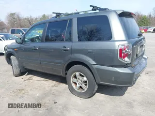 2008 Honda Pilot EX-L with VIN 5FNYF18528B053304, listed as a IAAI auction lot 42083113 with 131,867 mi miles. Bid and sale history available at carsss.com. Image 3.