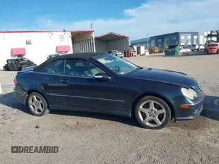 2005 Mercedes-Benz CLK 500 с VIN WDBTK75G75T035547, выставлен на аукционе IAAI как лот 42604824 с пробегом 124 025 миль миль и . История ставок и продаж доступна на DreamBid. Изображение 13.