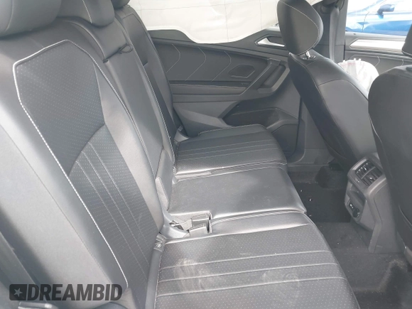 2024 Volkswagen Tiguan SE R-Line Black with VIN 3VVCB7AX6RM093792, listed as a IAAI auction lot 42117670 with 15,379 mi miles and . Bid and sale history available at DreamBid. Image 8.