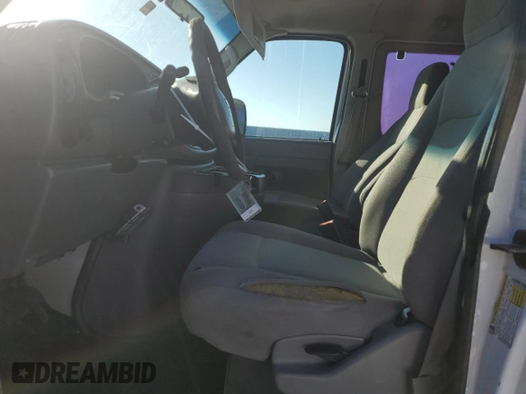 2008 Ford Econoline Passenger XL with VIN 1FBSS31L58DA58286, listed as a Copart auction lot 85953774 with 205,627 mi miles and Salvage Title. Bid and sale history available at DreamBid. Image 7.