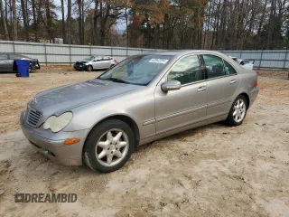 2003 Mercedes-Benz C 240 with VIN WDBRF61J83A524588, listed as a Copart auction lot 83942264 with 139,224 mi miles and Salvage Title. Bid and sale history available at carsss.com. Image 1.