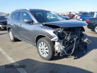 2018 Nissan Rogue SV with VIN KNMAT2MVXJP555608, listed as a IAAI auction lot 41980026 with 127,909 mi miles. Bid and sale history available at carsss.com. Image 1.