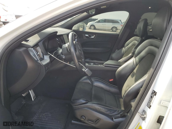 2018 Volvo XC60 R-Design with VIN YV4A22RM5J1030135, listed as a Copart auction lot 45674274 with 67,486 mi miles. Bid and sale history available at carsss.com. Image 7.