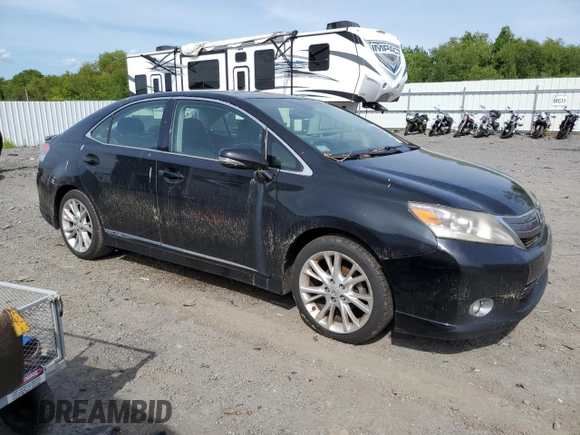 2010 Lexus HS 250h z VIN JTHBB1BA6A2011975, wystawiony jako Copart lot #58783405 z przebiegiem 203 191 mil mil oraz Tytuł czysty. Historia ofert i sprzedaży dostępna na DreamBid. Obrazek 4.