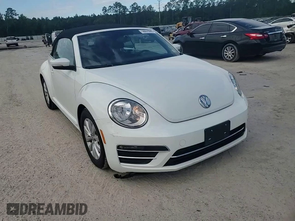 2018 Volkswagen Beetle S with VIN 3VW5DAATXJM514636, listed as a Copart auction lot 56629085 with 84,983 mi miles and Salvage title. Bid and sale history available at DreamBid. Image 13.