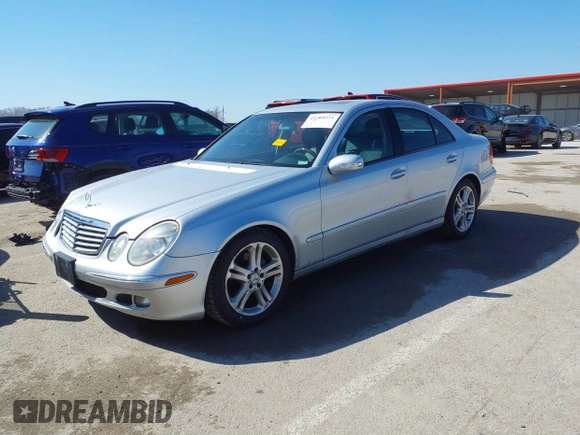 2006 Mercedes-Benz E-Class 3.5L with VIN WDBUF56J66A828486, listed as a IAAI auction lot 41768251 with 277,297 mi miles. Bid and sale history available at carsss.com. Image 2.