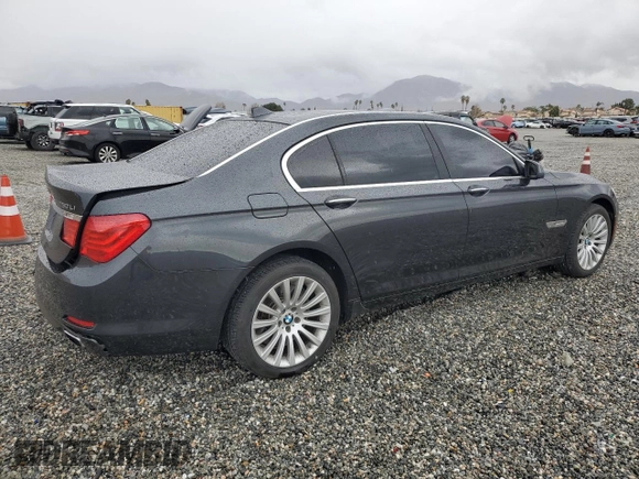 2009 BMW 7 Series 750Li z VIN WBAKB83579CY57269, wystawiony jako Copart lot #42173805 z przebiegiem 140 815 mil mil oraz Szkoda całkowita • Salvage title. Historia ofert i sprzedaży dostępna na DreamBid. Obrazek 3.