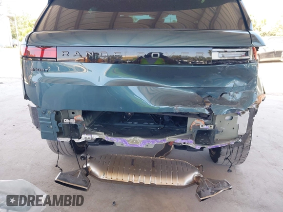 2024 Land Rover Range Rover Sport Dynamic SE z VIN SAL1L9FU7RA413561, wystawiony jako IAAI lot #42123500 z przebiegiem 8 319 mil mil oraz . Historia ofert i sprzedaży dostępna na DreamBid. Obrazek 6.