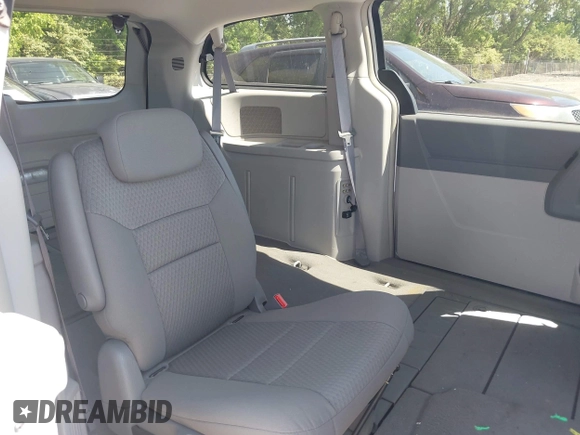2008 Chrysler Town & Country Touring with VIN 2A8HR54P18R777245, listed as a IAAI auction lot 42241365 with 149,478 mi miles and . Bid and sale history available at DreamBid. Image 8.