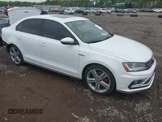 2017 Volkswagen Jetta GLI z VIN 3VW4T7AJ8HM349230, wystawiony jako IAAI lot #42274750 z przebiegiem 115 589 mil mil oraz . Historia ofert i sprzedaży dostępna na DreamBid. Obrazek 1.