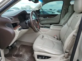 2015 Cadillac Escalade z VIN 1GYS4AKJ1FR100437, wystawiony jako Copart lot #52559965 z przebiegiem 51 627 mil mil oraz Tytuł czysty. Historia ofert i sprzedaży dostępna na DreamBid. Obrazek 7.