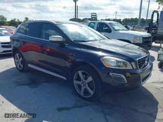 2012 Volvo XC60 3.0L with VIN YV4902DZ7C2291565, listed as a IAAI auction lot 42044907 with 121,664 mi miles. Bid and sale history available at carsss.com. Image 1.