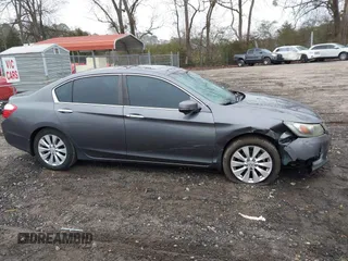 2013 Honda Accord Sdn EX-L with VIN 1HGCR2F87DA282201, listed as a IAAI auction lot 41556072 with 215,119 mi miles. Bid and sale history available at carsss.com. Image 13.