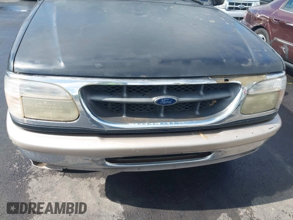 1998 Ford Explorer XL z VIN 1FMZU34E4WZB88783, wystawiony jako IAAI lot #42260171 z przebiegiem 290 582 mil mil oraz . Historia ofert i sprzedaży dostępna na DreamBid. Obrazek 6.