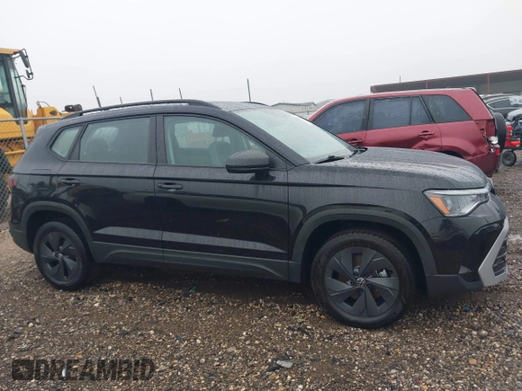2025 Volkswagen Taos S z VIN 3VV5C7B27SM023006, wystawiony jako IAAI lot #42188274 z przebiegiem 5 375 mil mil oraz . Historia ofert i sprzedaży dostępna na DreamBid. Obrazek 13.
