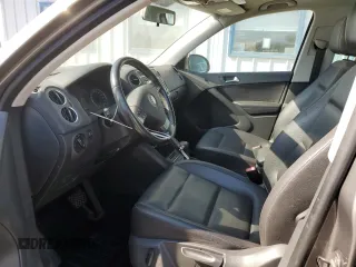 2010 Volkswagen Tiguan SEL with VIN WVGBV7AX2AW528700, listed as a Copart auction lot 76554624 with 134,566 mi miles and Salvage Title. Bid and sale history available at DreamBid. Image 7.