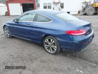 2018 Mercedes-Benz C 300 с VIN WDDWJ4KB5JF620733, выставлен на аукционе IAAI как лот 41730561 с пробегом 75 463 миль миль и . История ставок и продаж доступна на DreamBid. Изображение 3.