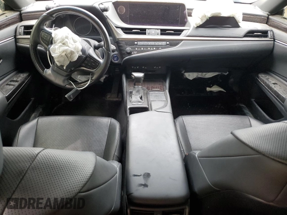 2019 Lexus ES 300h z VIN JTHB21B14K2043342, wystawiony jako Copart lot #57951075 z przebiegiem 93 035 mil mil oraz Szkoda całkowita • Salvage title. Historia ofert i sprzedaży dostępna na DreamBid. Obrazek 8.