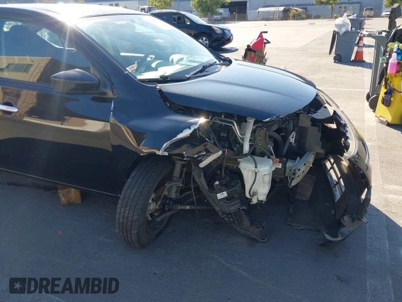 2016 Nissan Versa S z VIN 3N1CN7APXGL828172, wystawiony jako IAAI lot #40830717 z przebiegiem 53 910 mil mil oraz . Historia ofert i sprzedaży dostępna na DreamBid. Obrazek 17.