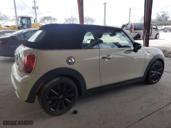 2020 MINI Convertible Cooper S with VIN WMWWJ5C02L3L07685, listed as a Copart auction lot 51907255 with 26,804 mi miles and Salvage Title. Bid and sale history available at carsss.com. Image 3.