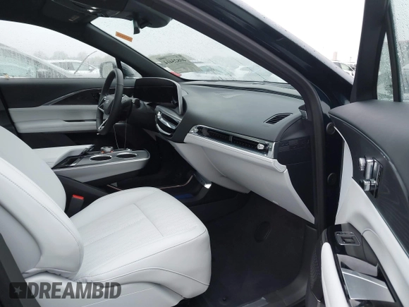 2024 Cadillac LYRIQ Luxury z VIN 1GYKPPRL5RZ129185, wystawiony jako IAAI lot #40825414 z przebiegiem 621 mil mil oraz . Historia ofert i sprzedaży dostępna na DreamBid. Obrazek 5.