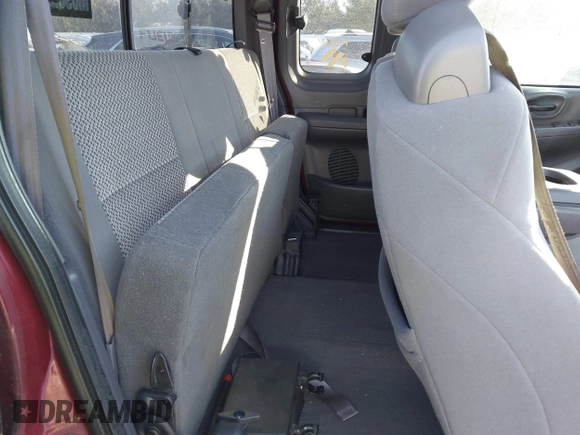 2003 Ford F-150 XL with VIN 1FTRX18L33NB00026, listed as a IAAI auction lot 41608554 with 161,877 mi miles. Bid and sale history available at carsss.com. Image 8.