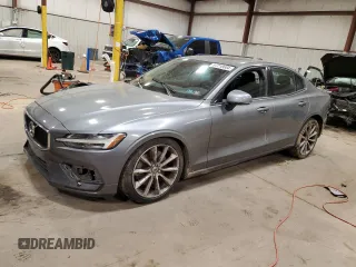 2019 Volvo S60 Momentum with VIN 7JRA22TK3KG014509, listed as a Copart auction lot 57210604 with 0 mi miles and Salvage Title. Bid and sale history available at carsss.com. Image 1.