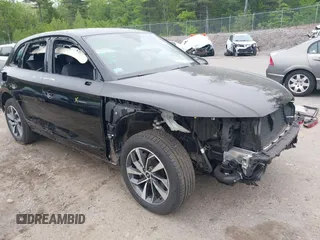 2023 Audi Q5 S line Premium z VIN WA1GAAFYXP2068698, wystawiony jako IAAI lot #42225206 z przebiegiem 17 691 mil mil oraz . Historia ofert i sprzedaży dostępna na DreamBid. Obrazek 1.