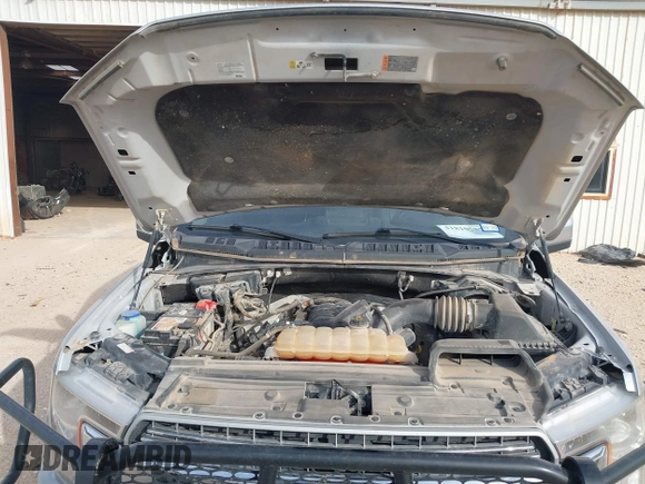 2018 Ford F-150 XL with VIN 1FTEW1E54JFC43582, listed as a IAAI auction lot 41810585 with 189,863 mi miles. Bid and sale history available at carsss.com. Image 10.