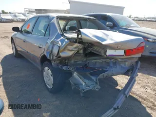 2000 Honda Accord LX z VIN 1HGCG1645YA021815, wystawiony jako IAAI lot #42438876 z przebiegiem 219 687 mil mil oraz . Historia ofert i sprzedaży dostępna na DreamBid. Obrazek 3.