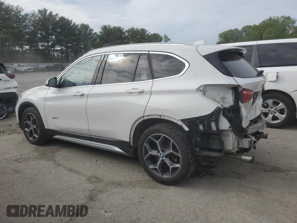 2017 BMW X1 xDrive28i with VIN WBXHT3C32H5F81474, listed as a Copart auction lot 55238895 with 86,264 mi miles and Salvage Title. Bid and sale history available at DreamBid. Image 2.