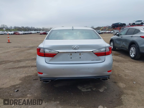 2018 Lexus ES with VIN 58ABK1GG6JU081676, listed as a IAAI auction lot 41996905 with 81,973 mi miles. Bid and sale history available at carsss.com. Image 16.