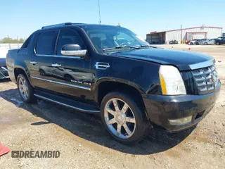 2007 Cadillac Escalade EXT with VIN 3GYFK62867G185746, listed as a IAAI auction lot 41855526 with 320,458 mi miles. Bid and sale history available at carsss.com. Image 1.