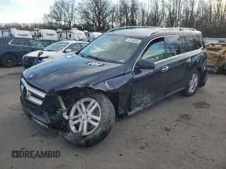 2013 Mercedes-Benz GL 450 z VIN 4JGDF7CE7DA240450, wystawiony jako Copart lot #43196465 z przebiegiem 92 164 mil mil oraz Szkody całkowita. Historia ofert i sprzedaży dostępna na DreamBid. Obrazek 1.