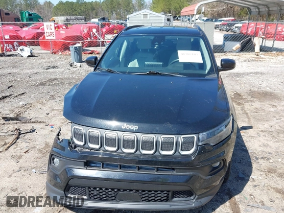 2022 Jeep Compass Latitude with VIN 3C4NJCBB4NT140193, listed as a IAAI auction lot 41787187 with 69,155 mi miles and . Bid and sale history available at carsss.com. Image 12.