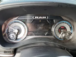 2022 Ram 2500 Limited z VIN 3C6UR5TL7NG105297, wystawiony jako Copart lot #66667114 z przebiegiem 69 428 mil mil oraz Szkoda całkowita • Salvage title. Historia ofert i sprzedaży dostępna na DreamBid. Obrazek 9.