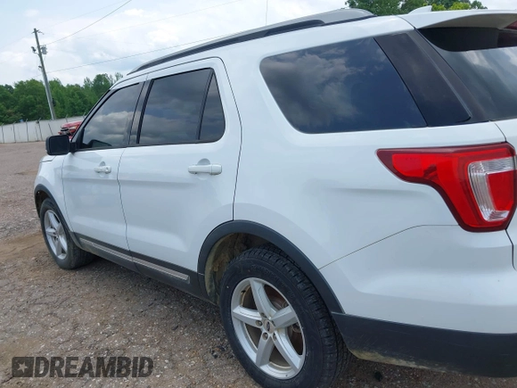 2017 Ford Explorer XLT with VIN 1FM5K8D88HGC80165, listed as a IAAI auction lot 42178307 with 234,035 mi miles and . Bid and sale history available at DreamBid. Image 6.