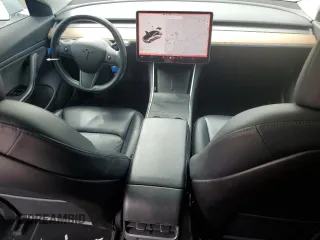 2018 Tesla Model 3 Long Range Battery z VIN 5YJ3E1EA5JF053673, wystawiony jako Copart lot #53091445 z przebiegiem 60 849 mil mil oraz Szkoda całkowita • Salvage title. Historia ofert i sprzedaży dostępna na DreamBid. Obrazek 8.
