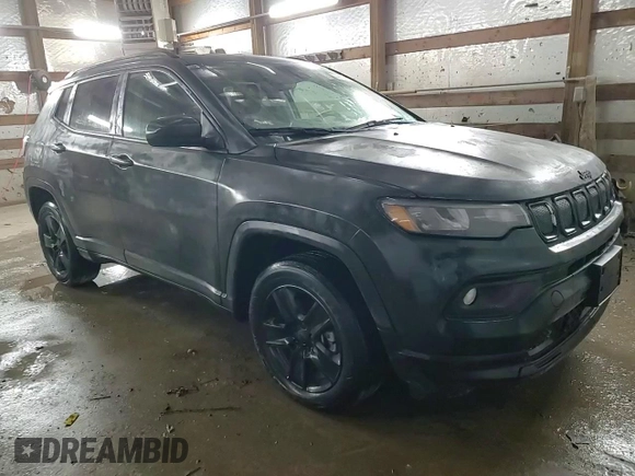 2022 Jeep Compass Latitude z VIN 3C4NJDBB8NT115285, wystawiony jako Copart lot #44131635 z przebiegiem 16 683 mil mil oraz Szkoda całkowita • Salvage title. Historia ofert i sprzedaży dostępna na DreamBid. Obrazek 12.