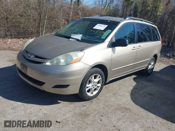 2006 Toyota Sienna LE with VIN 5TDBA23C66S071703, listed as a IAAI auction lot 42094221 with 146,607 mi miles. Bid and sale history available at carsss.com. Image 2.