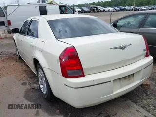 2007 Chrysler 300 Touring with VIN 2C3KA53G97H683225, listed as a IAAI auction lot 42154480 with 193,613 mi miles and . Bid and sale history available at DreamBid. Image 3.