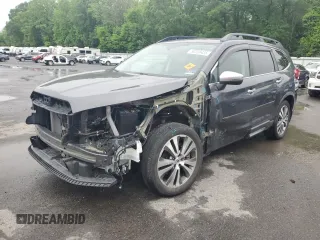 2020 Subaru Ascent Touring z VIN 4S4WMARD6L3418619, wystawiony jako Copart lot #56298435 z przebiegiem 26 441 mil mil oraz Szkody całkowita. Historia ofert i sprzedaży dostępna na DreamBid. Obrazek 1.