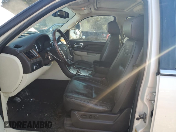 2011 Cadillac Escalade Platinum Edition z VIN 1GYS4DEF1BR343281, wystawiony jako Copart lot #74517204 z przebiegiem 199 087 mil mil oraz Czysty tytuł • Clean title. Historia ofert i sprzedaży dostępna na DreamBid. Obrazek 7.