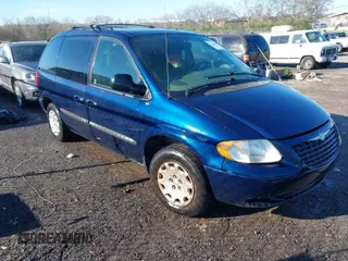 2003 Chrysler Voyager with VIN 1C4GJ25B93B179620, listed as a IAAI auction lot 41834614 with 110,968 mi miles. Bid and sale history available at carsss.com. Image 1.