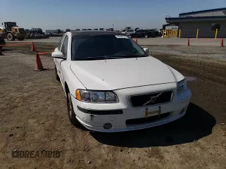 2005 Volvo S60 with VIN YV1RS592652474608, listed as a Copart auction lot 70799774 with 176,672 mi miles and Salvage Title. Bid and sale history available at carsss.com. Image 10.