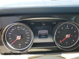 2018 Mercedes-Benz E 400 with VIN WDD1J6FB0JF045862, listed as a Copart auction lot 54584075 with 43,455 mi miles and Salvage Title. Bid and sale history available at DreamBid. Image 9.