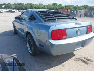 2005 Ford Mustang Deluxe с VIN 1ZVFT80N155168894, выставлен на аукционе IAAI как лот 42331054 с пробегом 194 939 миль миль и . История ставок и продаж доступна на DreamBid. Изображение 3.