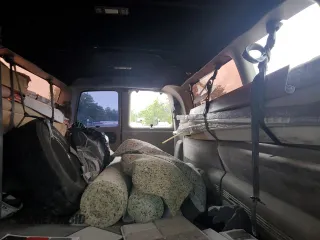 2001 Chevrolet Express z VIN 1GAHG39R511219607, wystawiony jako Copart lot #57126675 z przebiegiem 228 975 mil mil oraz Szkoda całkowita • Salvage title. Historia ofert i sprzedaży dostępna na DreamBid. Obrazek 10.