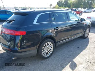 2010 Lincoln MKT with VIN 2LMHJ5AR9ABJ12211, listed as a IAAI auction lot 41766668 with 161,057 mi miles. Bid and sale history available at carsss.com. Image 4.